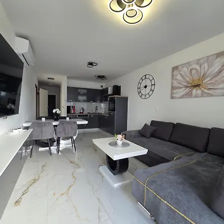 公寓 Katja In 特罗吉尔