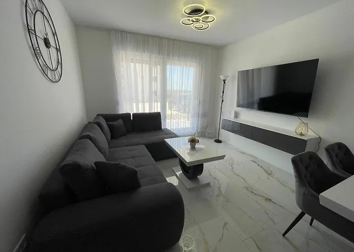 Katja In * 트로기르