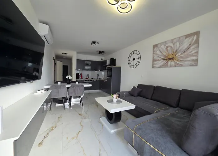 아파트 Katja In 트로기르