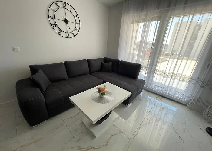 Katja In 公寓 特罗吉尔