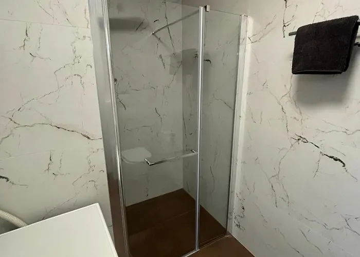 Katja In 特罗吉尔