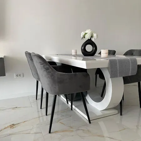 Katja In تروغير